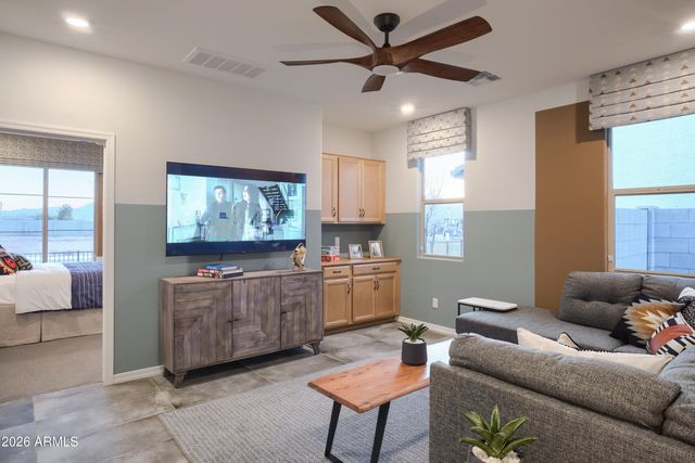 5042 W CAPISTRANO Avenue, Laveen, AZ 85339