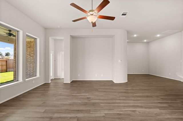 2326 Honeyberry Shrub Drive, Manvel, TX 77578