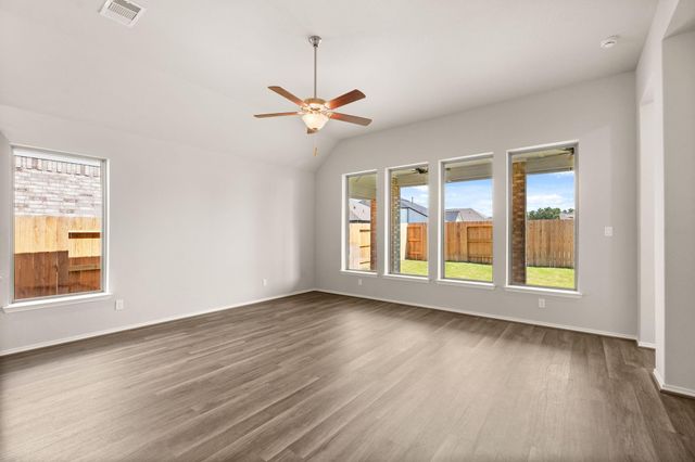 2326 Honeyberry Shrub Drive, Manvel, TX 77578