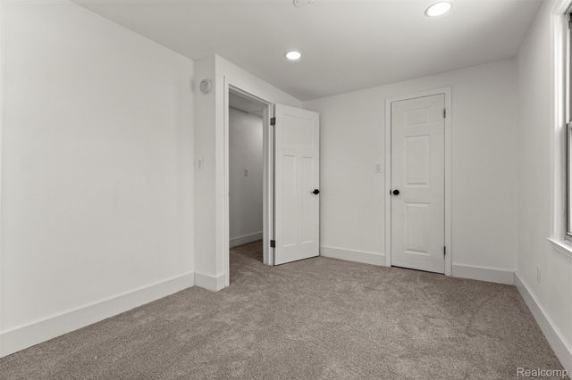 23752 Hollander Street, Dearborn, MI 48128