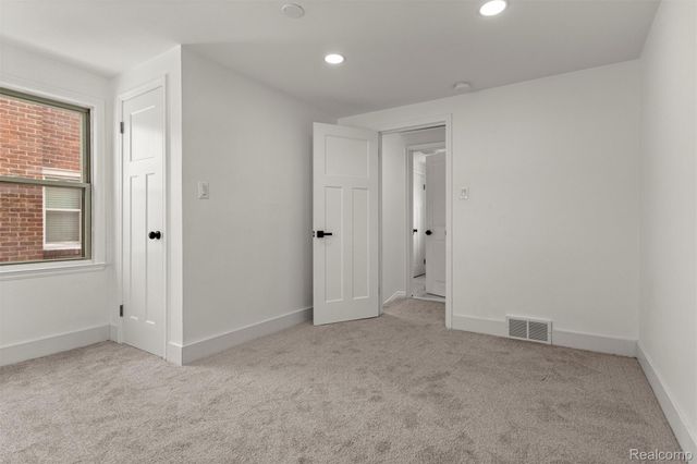 23752 Hollander Street, Dearborn, MI 48128