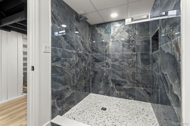 23752 Hollander Street, Dearborn, MI 48128