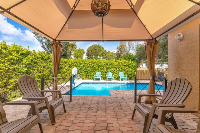 14717 SW 110th Ter, Miami, FL 33196