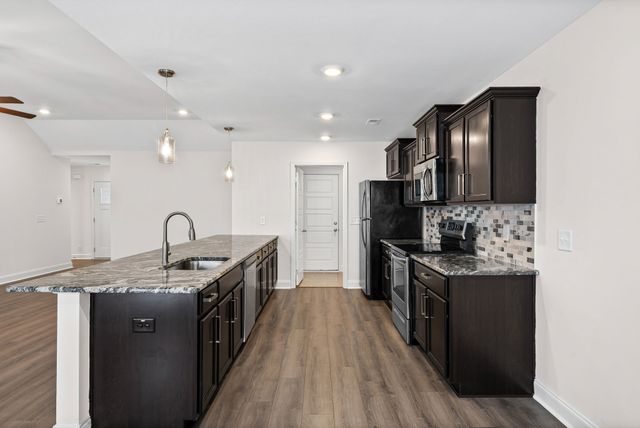 214 King Rd, Clarksville, TN 37042