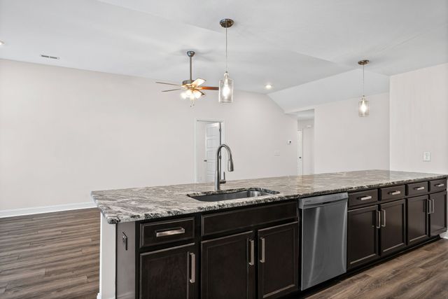 214 King Rd, Clarksville, TN 37042