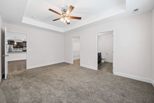 214 King Rd, Clarksville, TN 37042