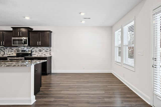 214 King Rd, Clarksville, TN 37042