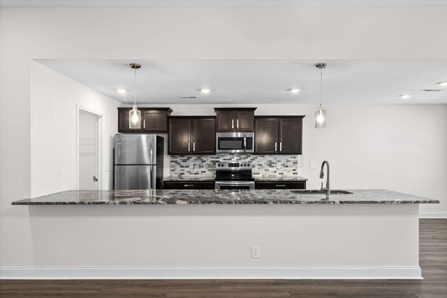 214 King Rd, Clarksville, TN 37042