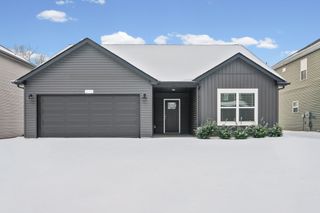 214 King Rd, Clarksville, TN 37042