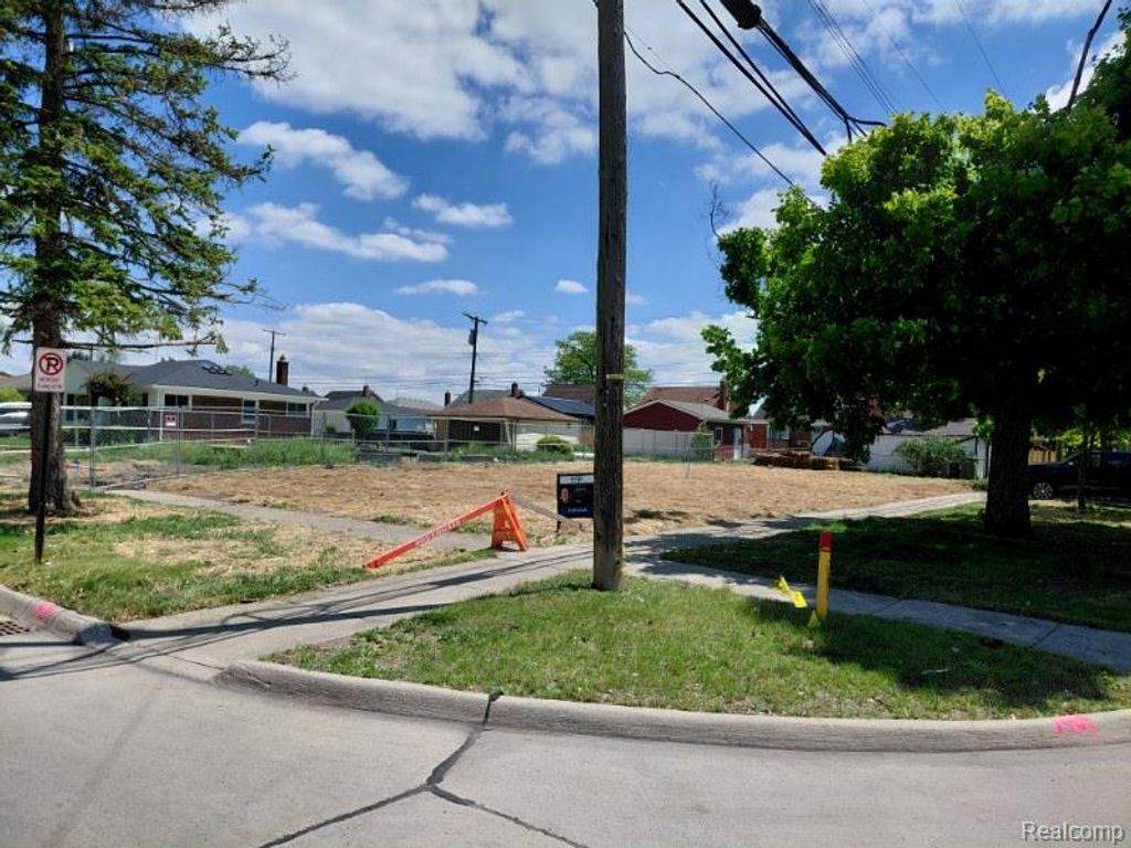 13581 Edison Street, Southgate, MI 48195