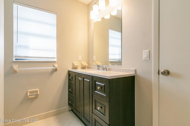 1847 Parrsboro Street NW, Palm Bay, FL 32907