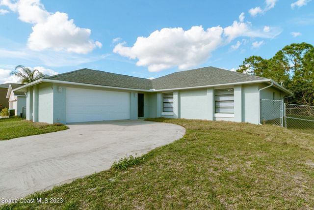 1847 Parrsboro Street NW, Palm Bay, FL 32907