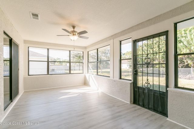 1847 Parrsboro Street NW, Palm Bay, FL 32907