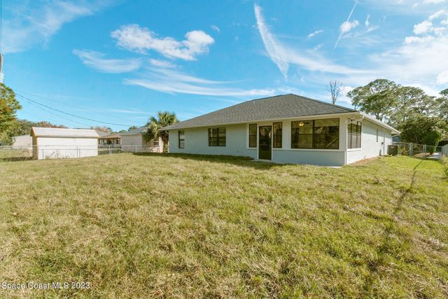 1847 Parrsboro Street NW, Palm Bay, FL 32907