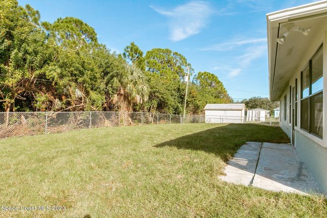 1847 Parrsboro Street NW, Palm Bay, FL 32907