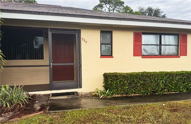 757 95th AVE N, Naples, FL 34108