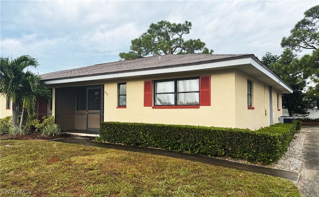 757 95th AVE N, Naples, FL 34108