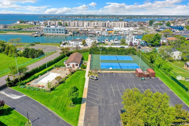 1 Anchorage Way 601, Freeport, NY 11520