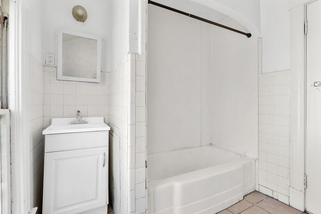 416 Bellevue Place, Kalamazoo, MI 49007