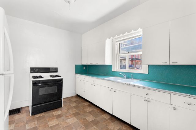 416 Bellevue Place, Kalamazoo, MI 49007