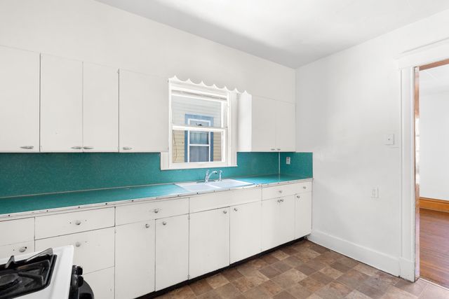 416 Bellevue Place, Kalamazoo, MI 49007