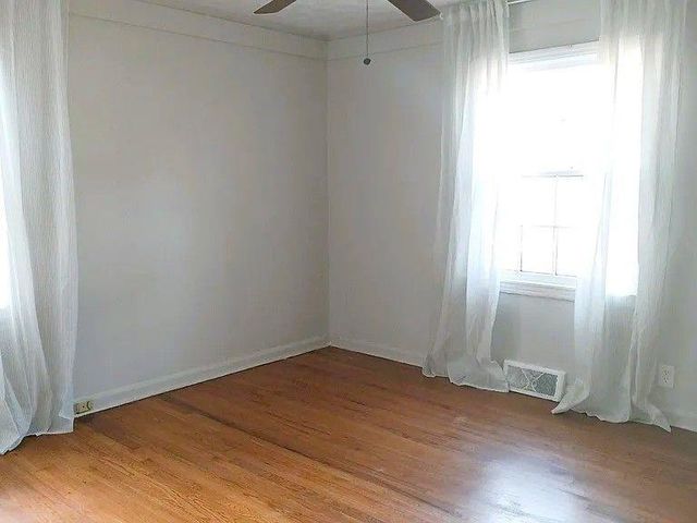 366 Lynnhaven SW Drive, Atlanta, GA 30310