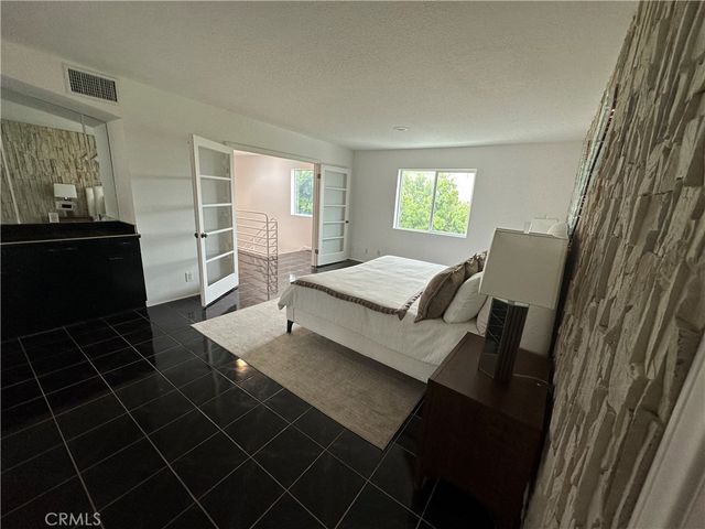 3851 Cazador, Los Angeles, CA 90065
