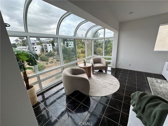 3851 Cazador, Los Angeles, CA 90065