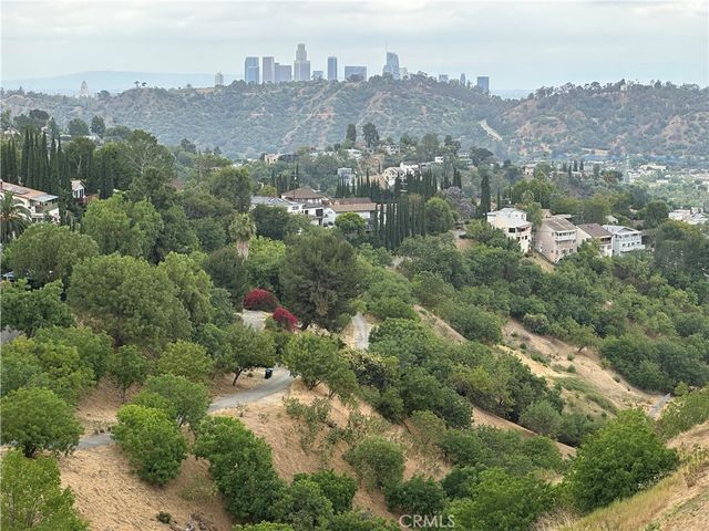 3851 Cazador, Los Angeles, CA 90065