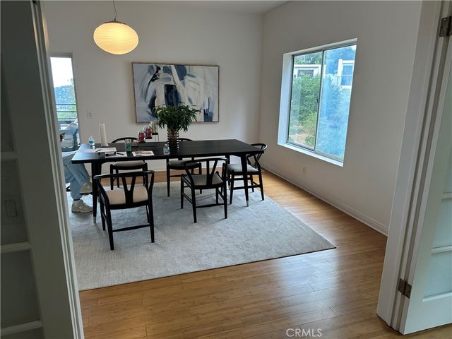 3851 Cazador, Los Angeles, CA 90065