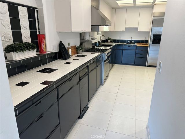 3851 Cazador, Los Angeles, CA 90065
