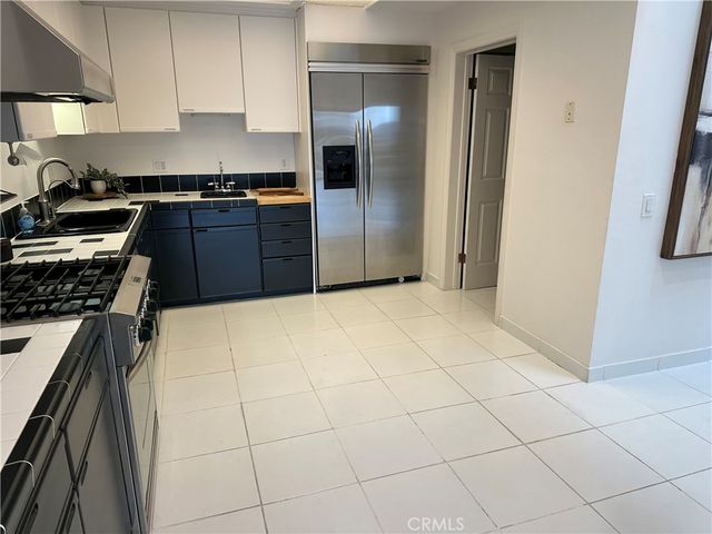 3851 Cazador, Los Angeles, CA 90065