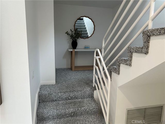 3851 Cazador, Los Angeles, CA 90065