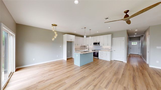 5707 Lake Granbury Trail, Granbury, TX 76048