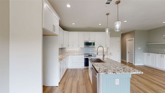 5707 Lake Granbury Trail, Granbury, TX 76048