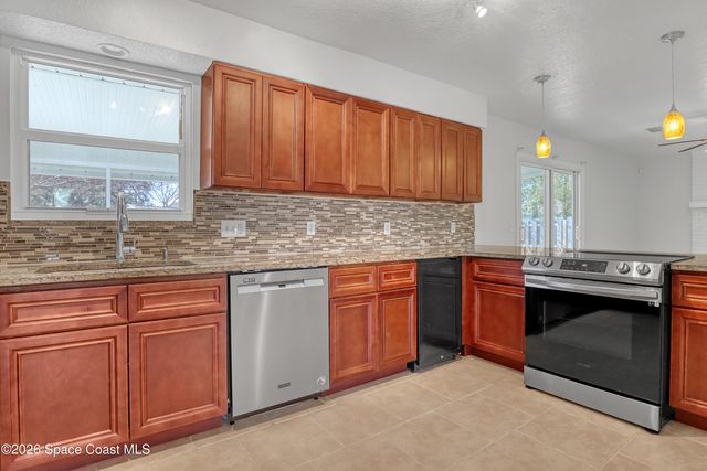 1074 Castile Road SE 9, Palm Bay, FL 32909