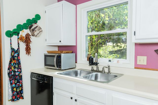 3842 S Laurel Court, Bloomington, IN 47401