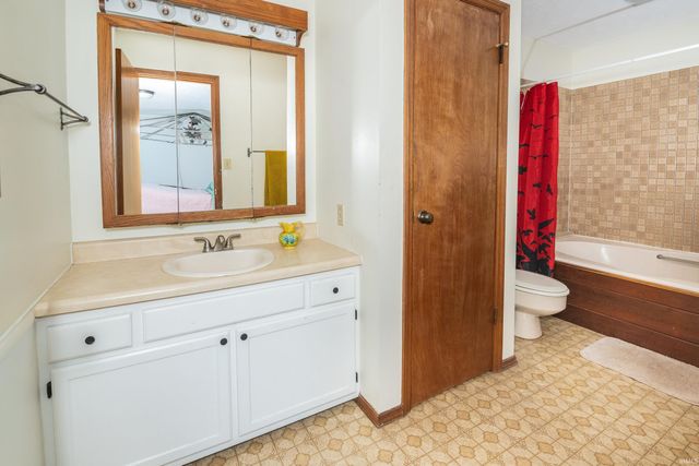 3842 S Laurel Court, Bloomington, IN 47401
