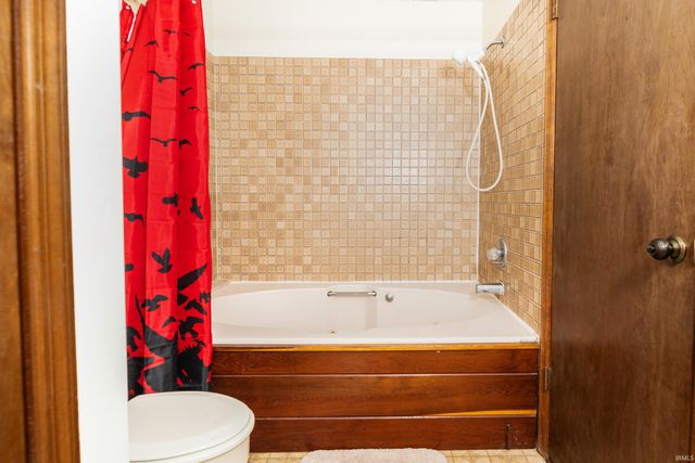3842 S Laurel Court, Bloomington, IN 47401