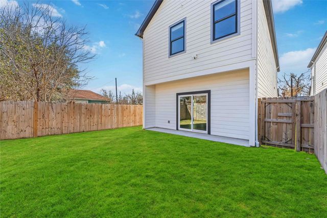 2217 Lee Street, Houston, TX 77026