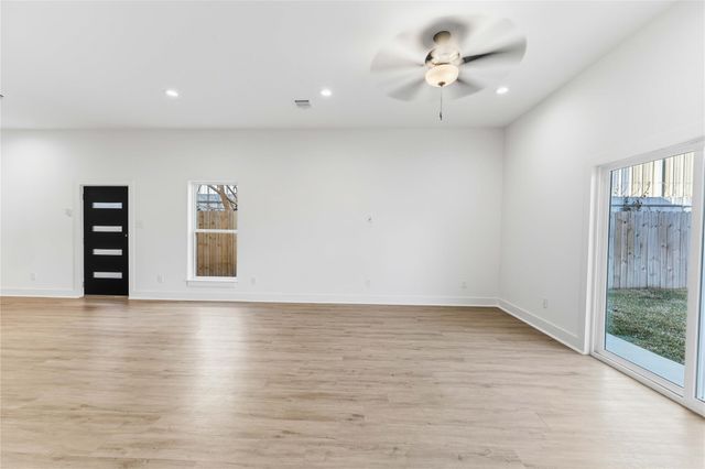 2217 Lee Street, Houston, TX 77026