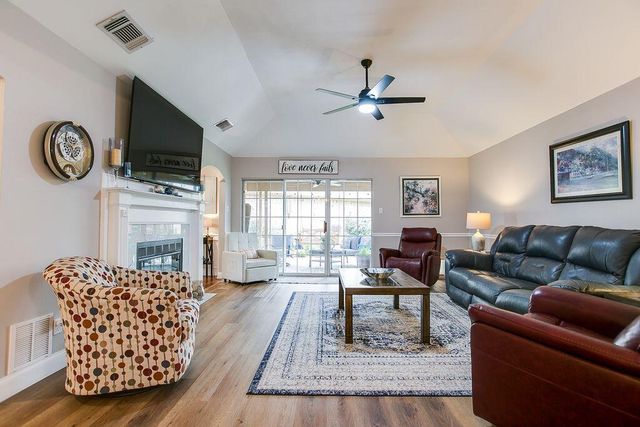4510 Oak Grove Court, San Angelo, TX 76904