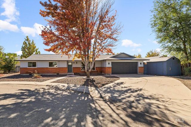 8955 W Sunflower Ct, Boise, ID 83704 property photo
