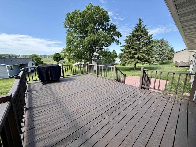 559 Summit Avenue, Monticello, WI 53570
