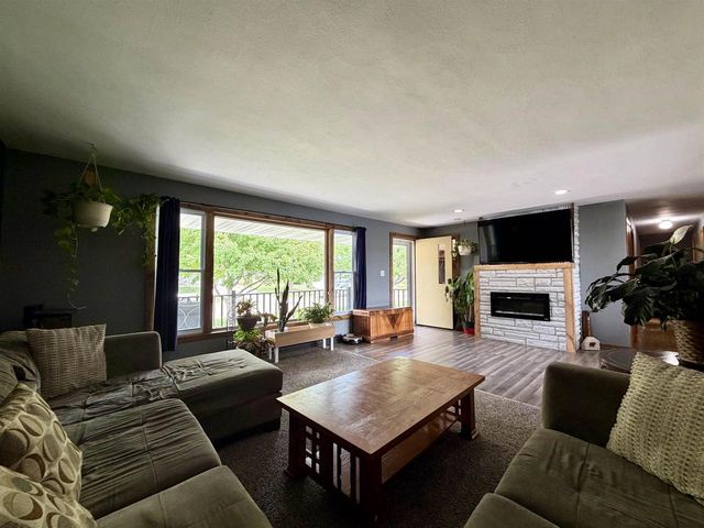 559 Summit Avenue, Monticello, WI 53570