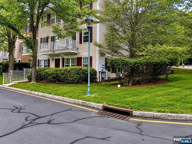 2382 Phillip Court, Mahwah, NJ 07430