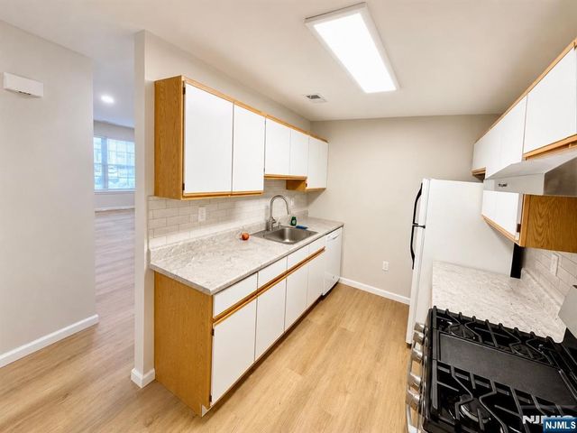 2382 Phillip Court, Mahwah, NJ 07430