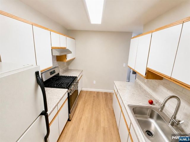 2382 Phillip Court, Mahwah, NJ 07430