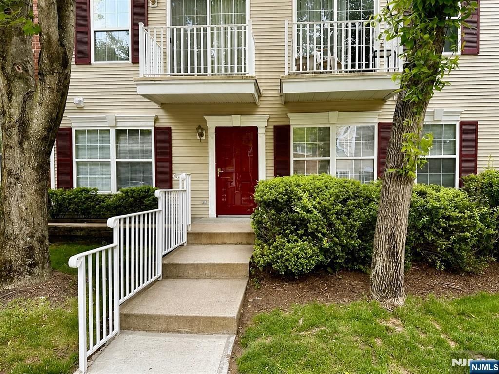 2382 Phillip Court, Mahwah, NJ 07430