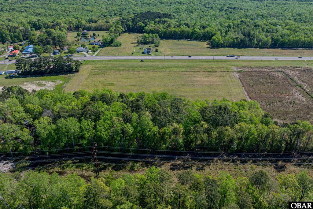 Image 11 of property listing at 5720 Caratoke Highway, Poplar Branch, NC 27965